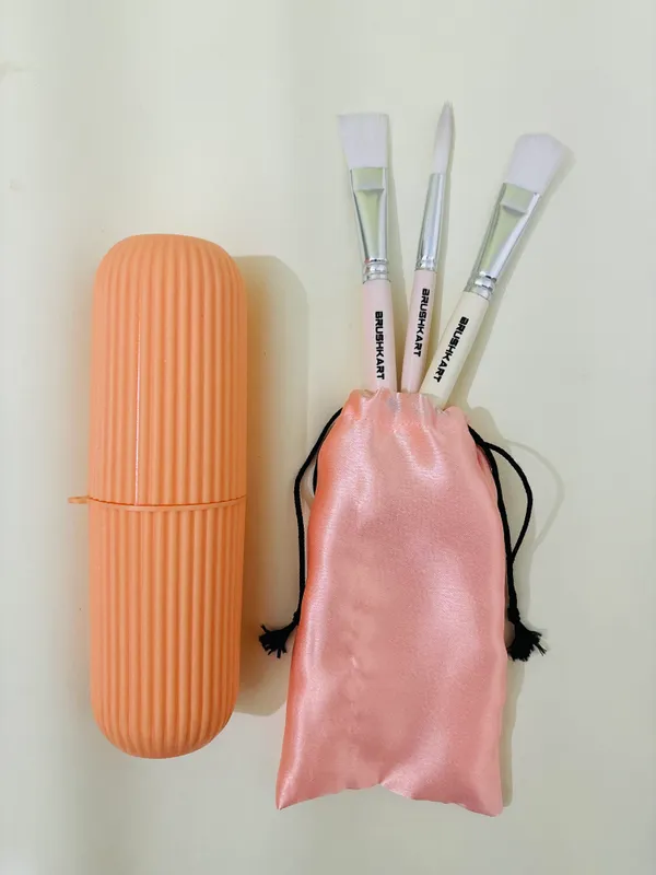KIDS_Small_sizes_Brushes_with_Brush_holder_smooth_handle_safe_for_kids__(pack_of_3)