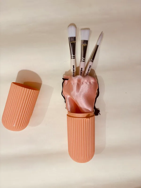 KIDS_Small_sizes_Brushes_with_Brush_holder_smooth_handle_safe_for_kids__(pack_of_3)