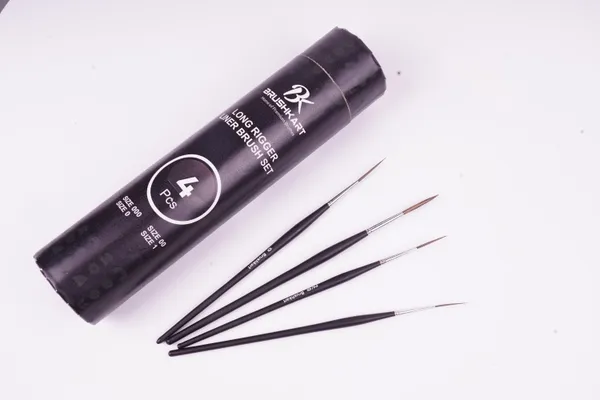 Pack_Of_4_LINER_Precision_brushes_with_Brush_Holder_with_Sharp_Pointed_tip_And_Ergonomical_Handle