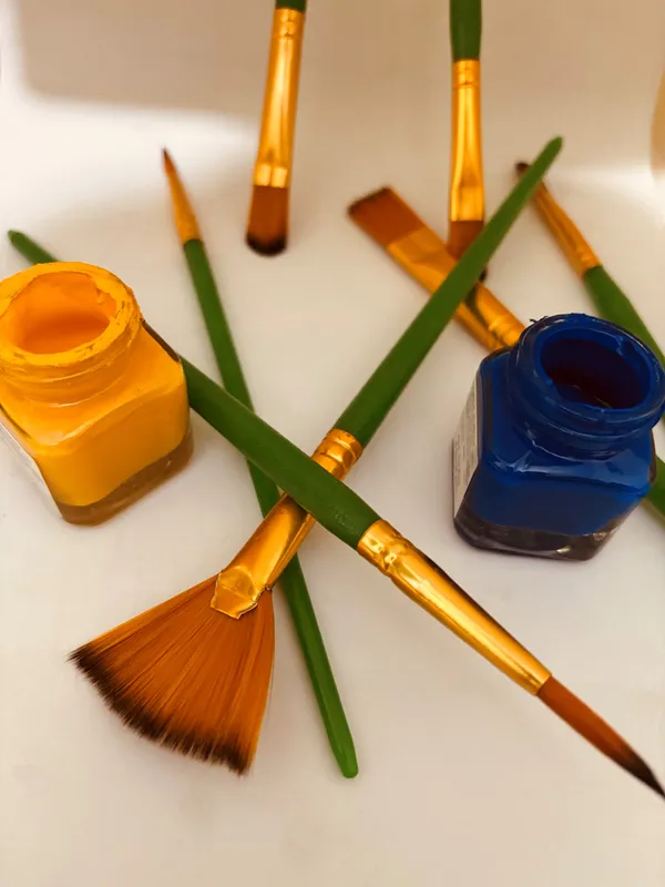 Mix_Green_Crystal_Handles_Brushes_with_Wooden_Palette,_Lightweight_&_Sturdy_Brushes__(Pack_Of_15)