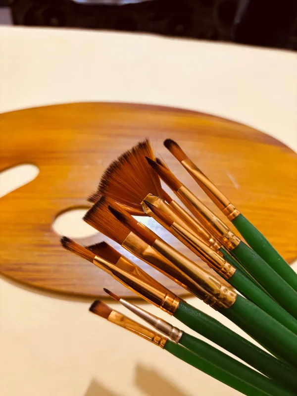 Mix_Green_Crystal_Handles_Brushes_with_Wooden_Palette,_Lightweight_&_Sturdy_Brushes__(Pack_Of_15)