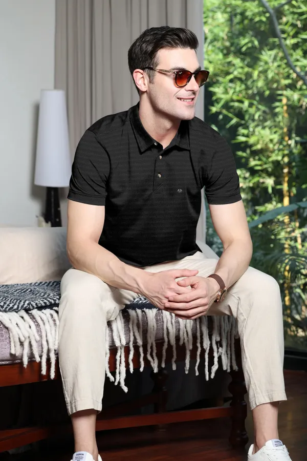 Black_Polyester_Half_Sleeve_Regular_Textured_T_Shirt_For_Men