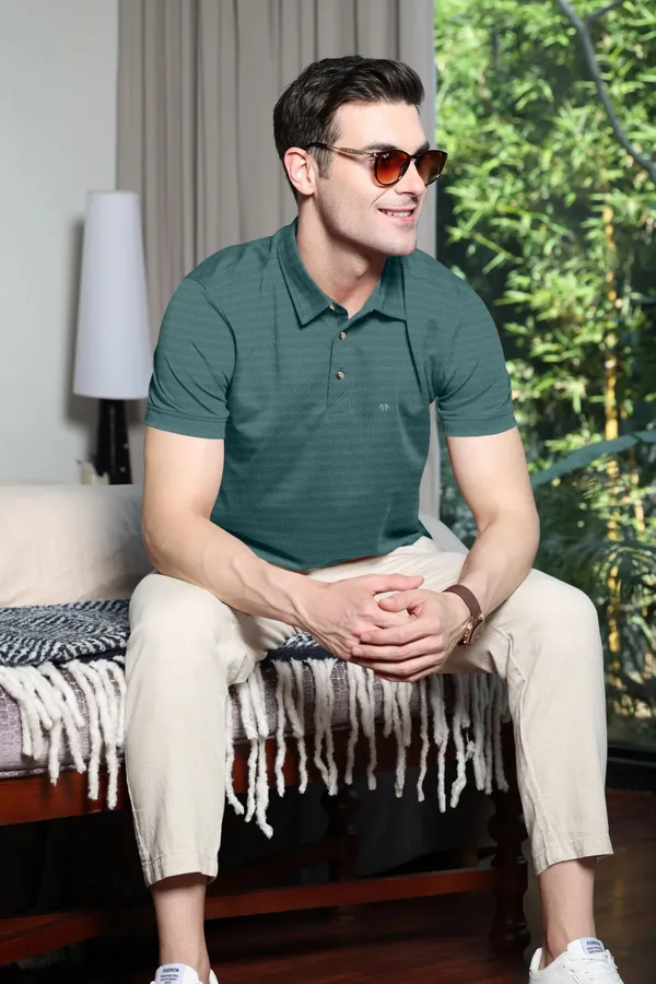 Green_Polyester_Half_Sleeve_Regular_Textured_T_Shirt_For_Men