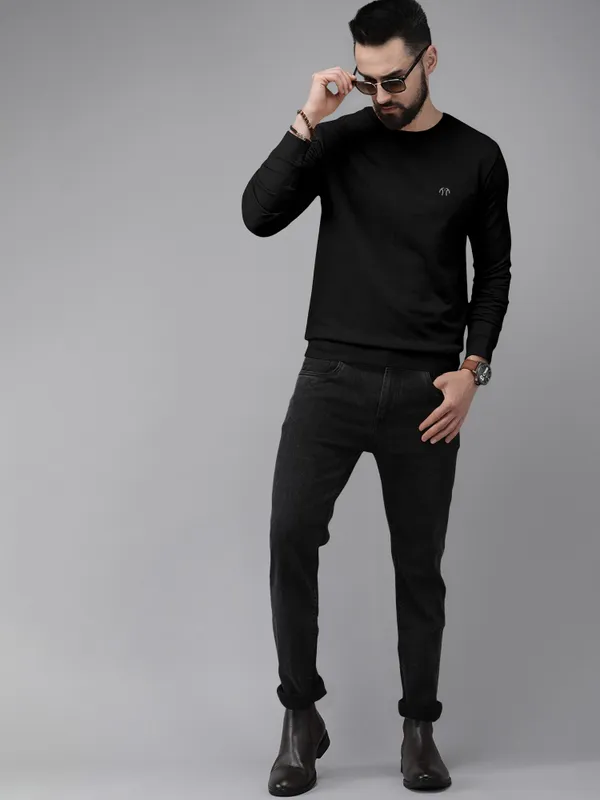 Black_Cotton_Blend_Full_Sleeve_Round_Neck_Solid_T_Shirt_For_Men_Pack_Of_1