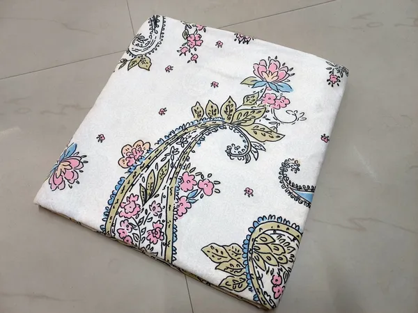Off_White_Glace_Cotton_Bedsheet_|_Super_King_Size_|__With_2_Pillow_Covers_|_106X120_Inch|_240_TC