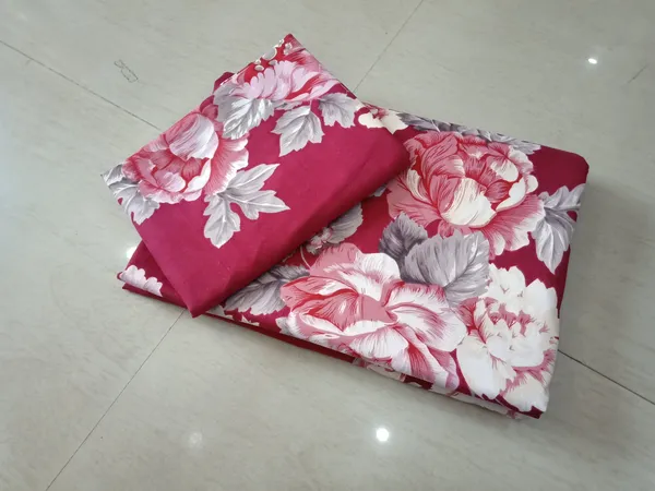 Marron_Floral_Glace_Cotton_|Super_King_Size_Bedsheet_|_With_2_Pillow_Covers_|_108X120_|_240_TC