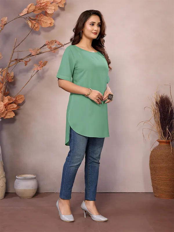 Pista_Pure_Viscose_Boat_Neck_Hip_Length_Half_Sleeve_Tunic_For_Women