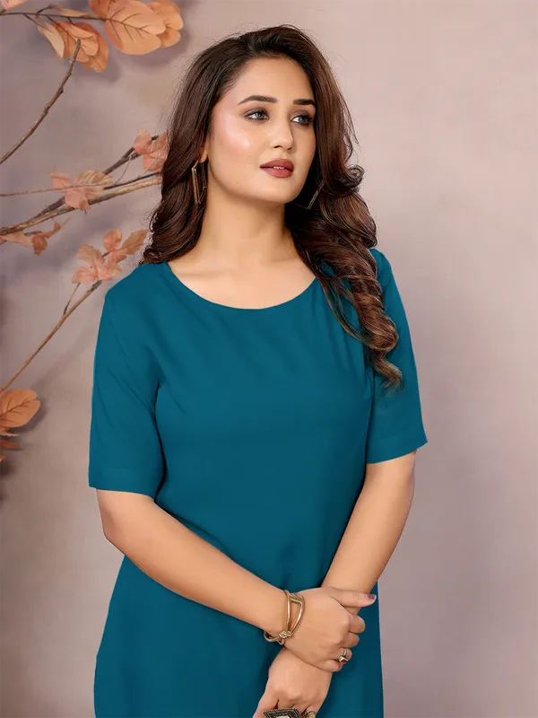 Teal_Pure_Viscose_Boat_Neck_Hip_Length_Half_Sleeve_Tunic_For_Women