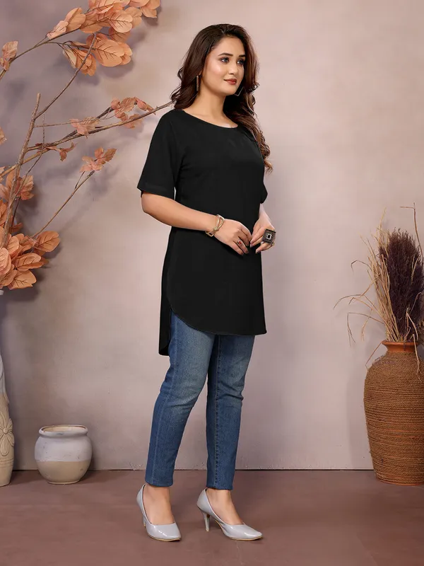 Black_Pure_Viscose_Round_Neck_Hip_Length_Full_Sleeve_Tunic_For_Women