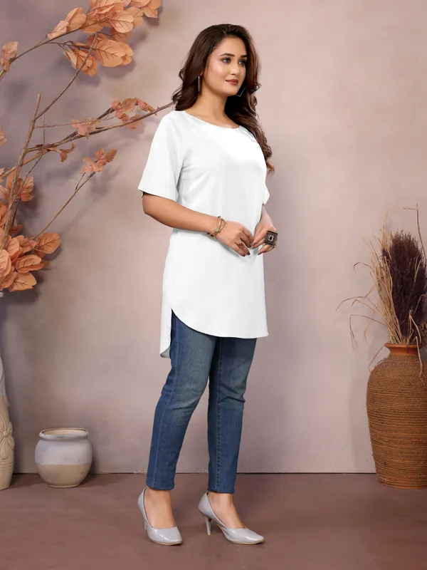 White_Pure_Viscose_Boat_Neck_Hip_Length_Half_Sleeve_Tunic_For_Women