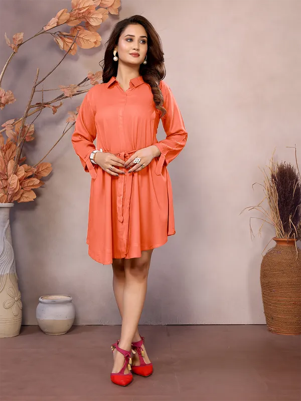 Peach_Pure_Viscose_Collared_Neck_Hip_Length_Half_Sleeve_Tunic_For_Women