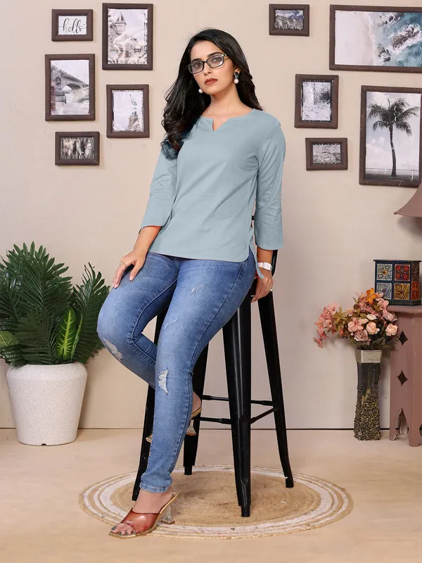 Steel_Cotton_Round_V-Neck_Neck_Hip_Length_3/4_Sleeve_Tunic_For_Women