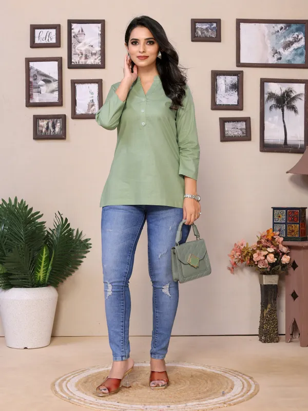 Pista_Cotton_Mandarin_V-Neck_Neck_Hip_Length_3/4_Sleeve_Tunic_For_Women