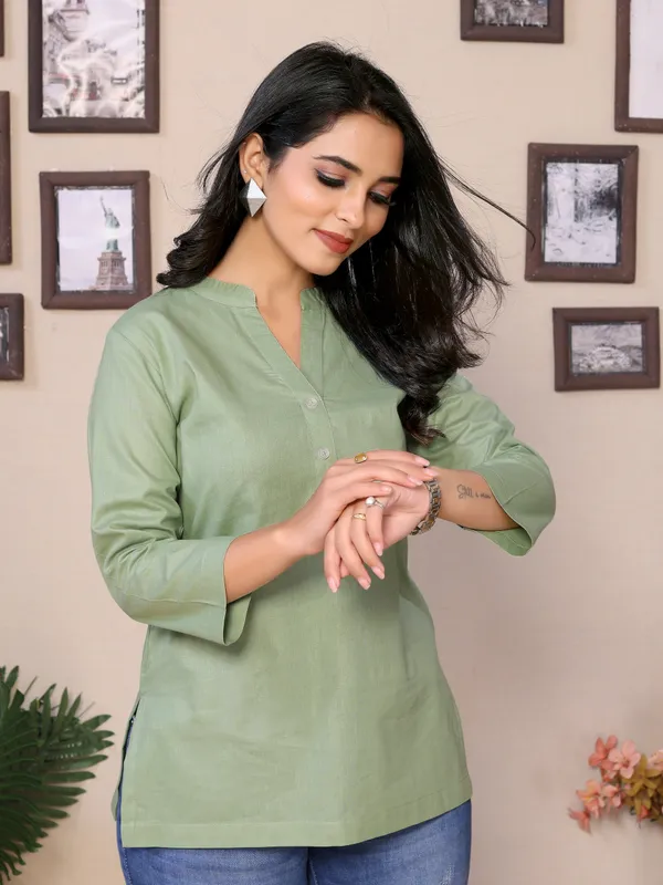 Pista_Cotton_Mandarin_V-Neck_Neck_Hip_Length_3/4_Sleeve_Tunic_For_Women