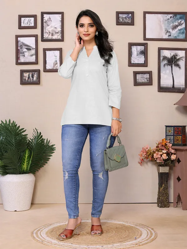 White_Cotton_Mandarin_V-Neck_Neck_Hip_Length_Full_Sleeve_Tunic_For_Women