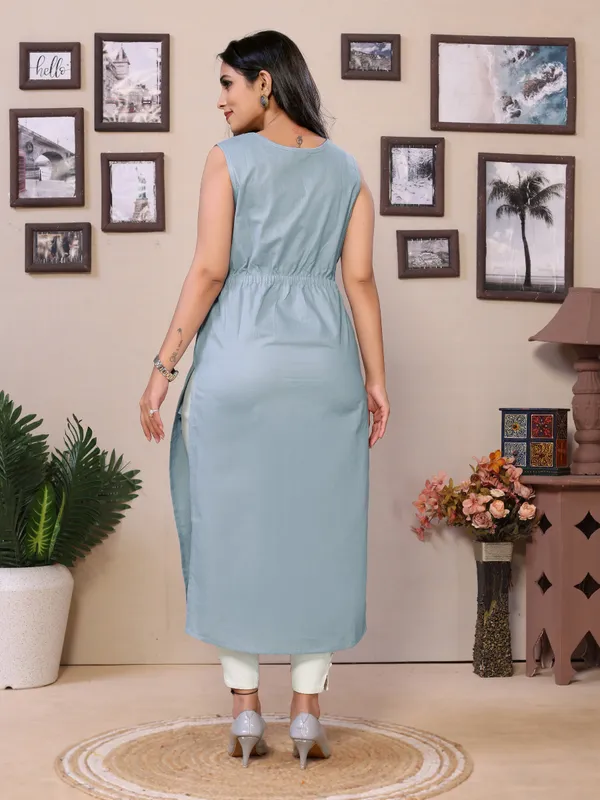 Light_Gray_Cotton_Mandarin_Neck_Knee_Length_3/4_Sleeve_Kurti_For_Women