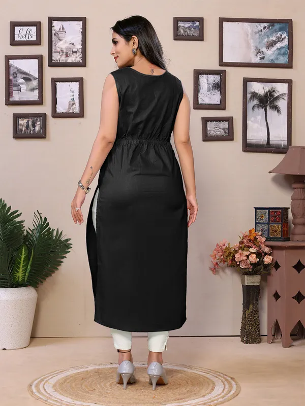 Black_Cotton_Mandarin_Neck_Knee_Length_Kurti_For_Women