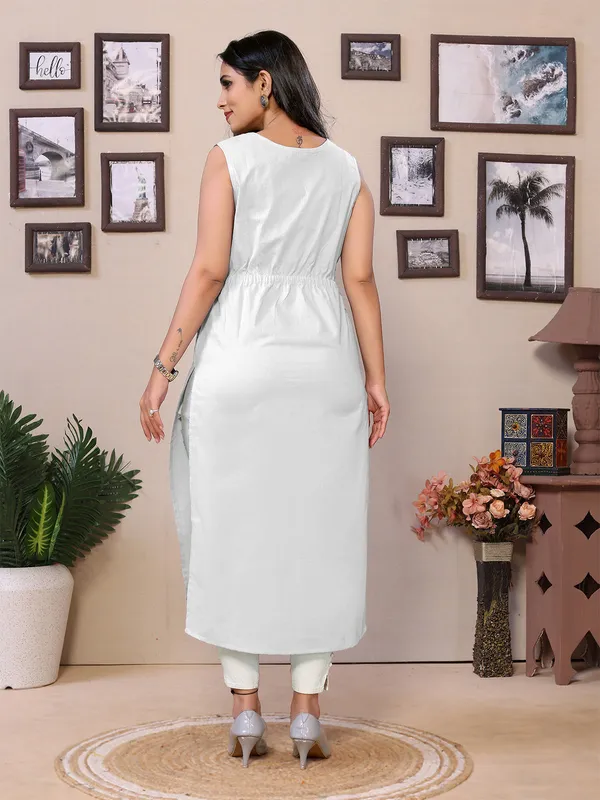 White_Cotton_Mandarin_Neck_Knee_Length_3/4_Sleeve_Kurti_For_Women