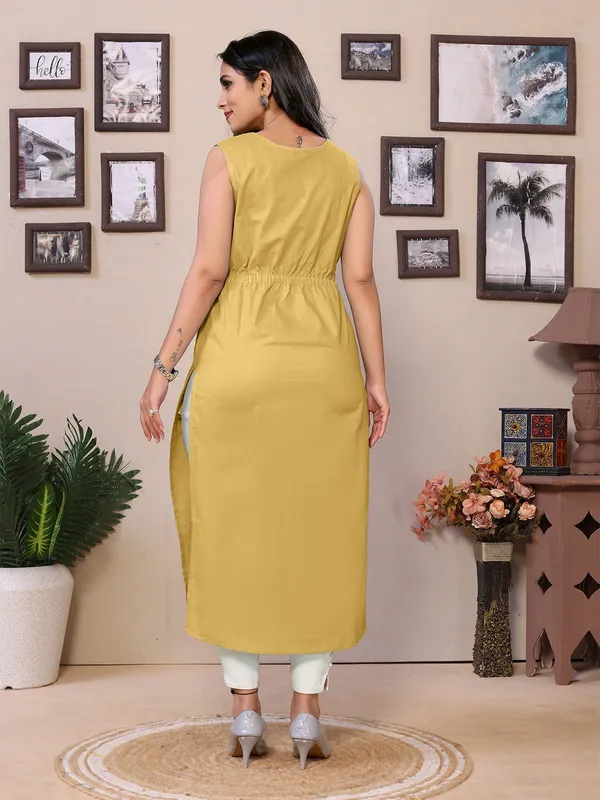 Beige_Cotton_Mandarin_Neck_Knee_Length_3/4_Sleeve_Kurti_For_Women