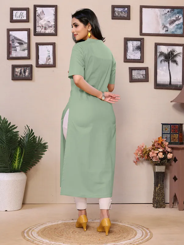 Pista_Cotton_Round_Collar_Neck_Knee_Length_3/4_Sleeve_Kurti_For_Women