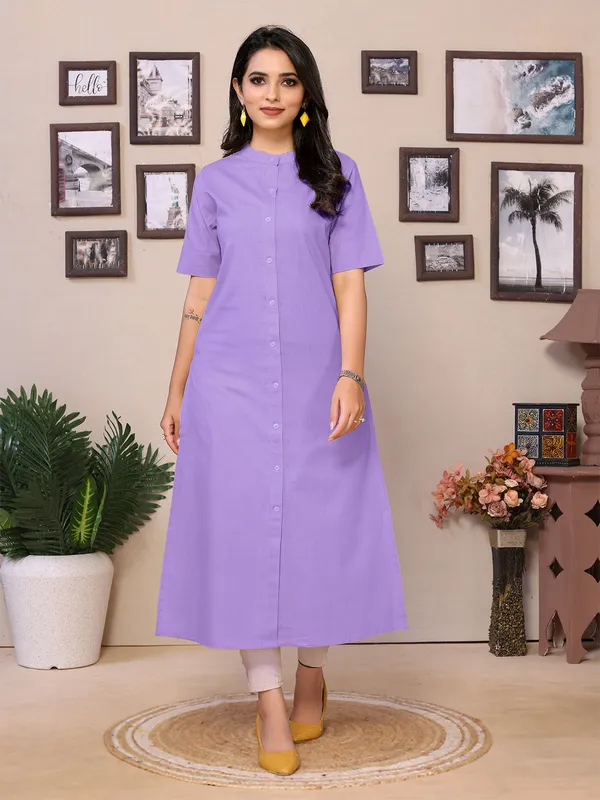 Lavender_Cotton_Mandarin_Collar_Neck_Knee_Length_Half_Sleeve_Kurti_For_Women