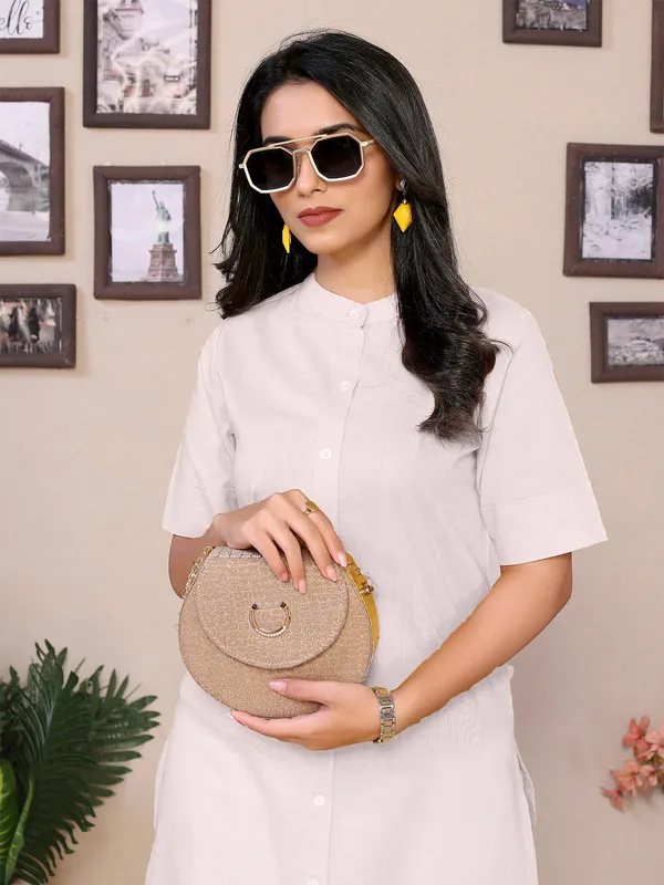 White_Cotton_Mandarin_Neck_Knee_Length_3/4_Sleeve_Kurti_For_Women