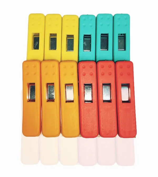 Multicolor_Plastic_Heavy_Duty_Cloth_Clips_For_Drying_Cloth_(8_Cm_Long)