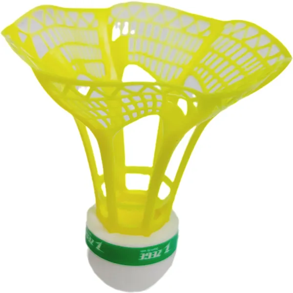Yellow_Pu_&_Nylon_Shuttlecock_Set_For_Badminton