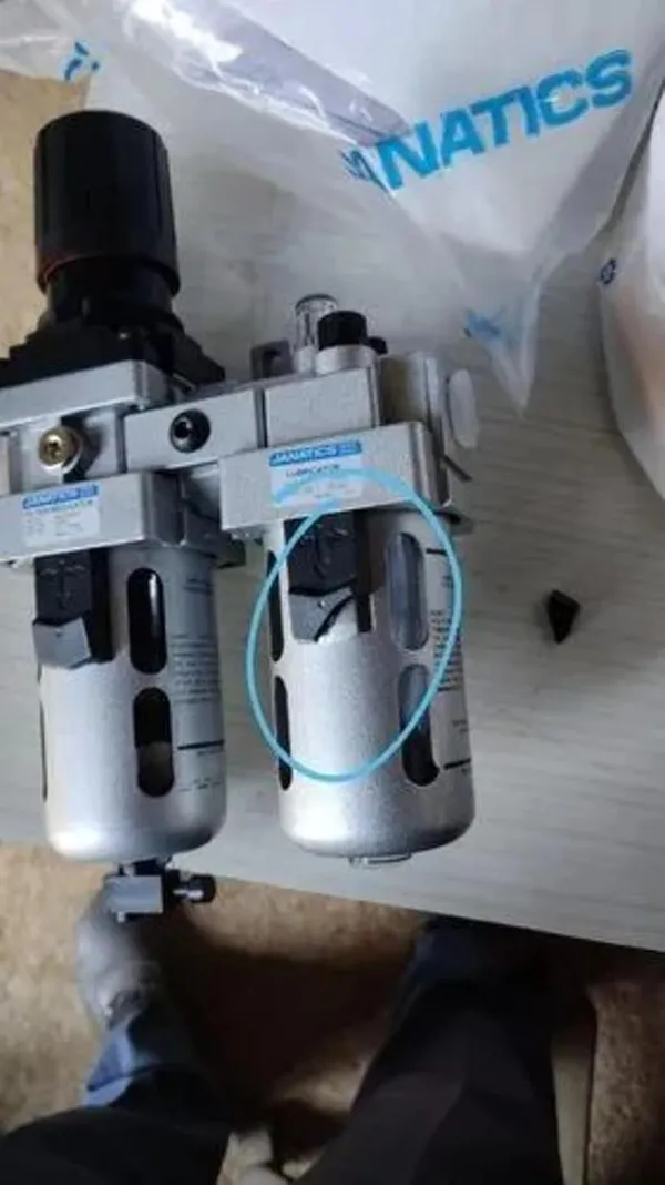 Black_Accurate_Precise_Durable_Pneumatic_Control_High_Pressure_Device_(R1_Series,10_Bar_R15634)_(0.25_Inch)