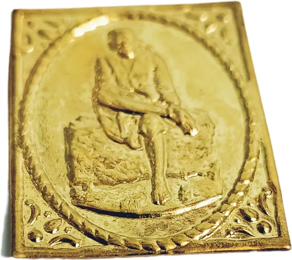 Golden_Saibaba_Statue_For_Vastu_Pooja_(2.5_Cm)