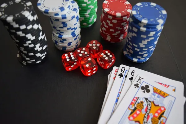 ‎Multicolor_Poker_Set_Chips_Cards_Kit_For_Table_Game_(200_Chips)_(30_X_25_X_7_Cm)