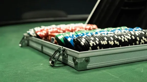 ‎Multicolor_Poker_Set_Chips_Cards_Kit_For_Table_Game_(200_Chips)_(30_X_25_X_7_Cm)
