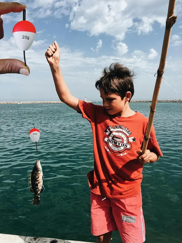 Red_&_White_Fishing_Floater_Set_Bobbers_With_Sticks_(Pack_Of_10)