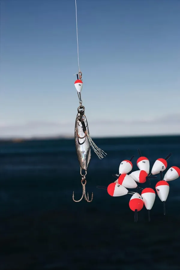Red_&_White_Fishing_Floater_Set_Bobbers_With_Sticks_(Pack_Of_10)