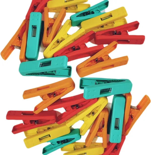 Multicolor_Plastic_Heavy_Duty_Cloth_Clips_For_Drying_Cloth_(8_Cm_Long)