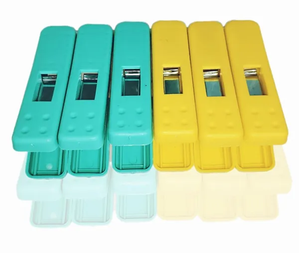 Multicolor_Plastic_Heavy_Duty_Cloth_Clips_For_Drying_Cloth_(8_Cm_Long)