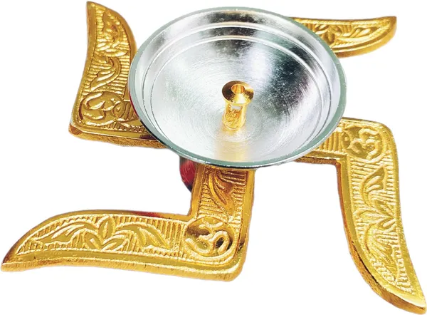 Silver_Swastik_Akhand_Diya_For_Gift_With_Velvet_Box_(10_X_5.5_X_4_Cm)