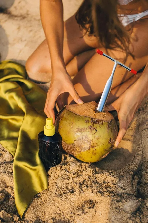 Silver_Red_Stainless_Steel_Coconut_Opener_Manual_Hand_Machine_(15_X_11_Cm)