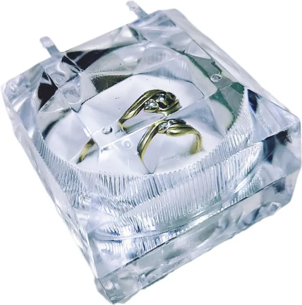 Transparent_Fancy_Stylish_Transparent_Crystal_Clear_Diamond_Design_Square_Finger_Ring_Box_(6_X_5_X_4_Cm)