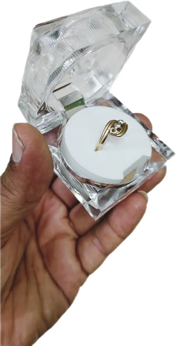 Transparent_Fancy_Stylish_Transparent_Crystal_Clear_Diamond_Design_Square_Finger_Ring_Box_(6_X_5_X_4_Cm)