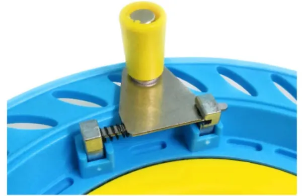Multicolor_Plastic_Mechanical_Rotating_Manual_Spinning_Fishing_Line_Hand_Caster_Reel_Wheel_With_Ball_Bearings_(Empty_Hand_Caster)_(20_Cm_Dia)