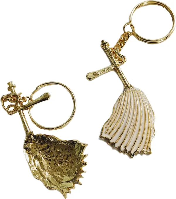 Golden_Metal_Jain_Ogha_Symbol_Keychain_For_Bike_Car
