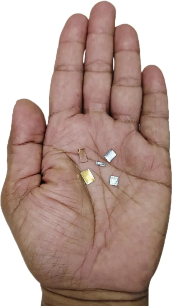 Multicolor_Panch_Dhatu_Metal_Tukda_Pieces_For_Pooja_(Pack_Of_2)_(10_X_10_X_10_Mm)