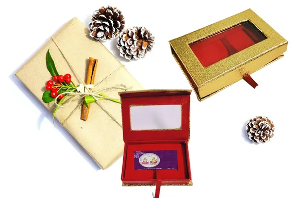 Golden_Empty_Decorative_Magnetic_Gift_Boxes_For_Silver_Note_(Rectangular)