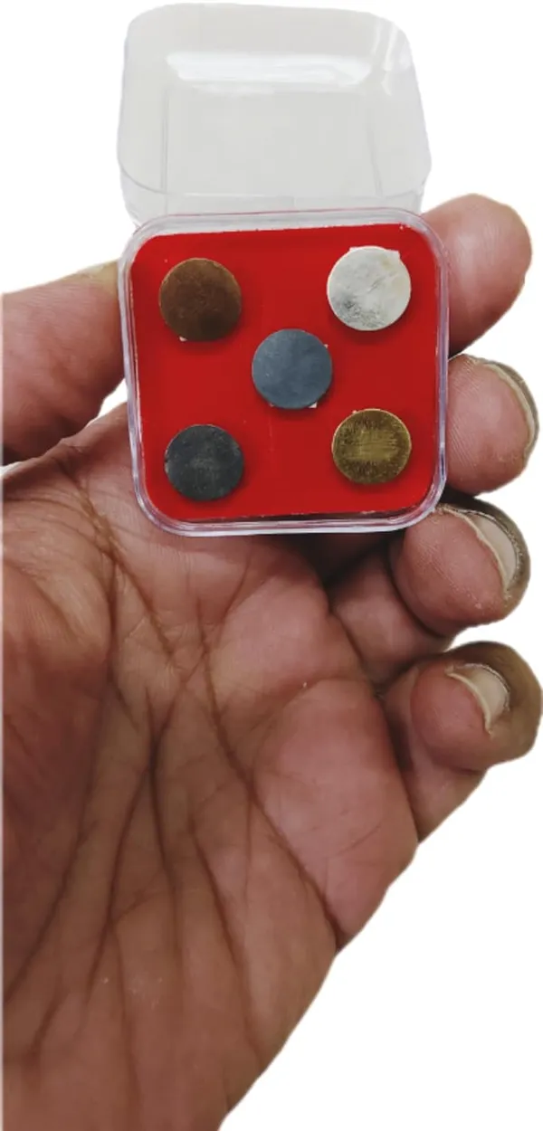 Multicolor_Round_Panchdhatu_For_Pooja_Samagri_(1_Cm_Dia)