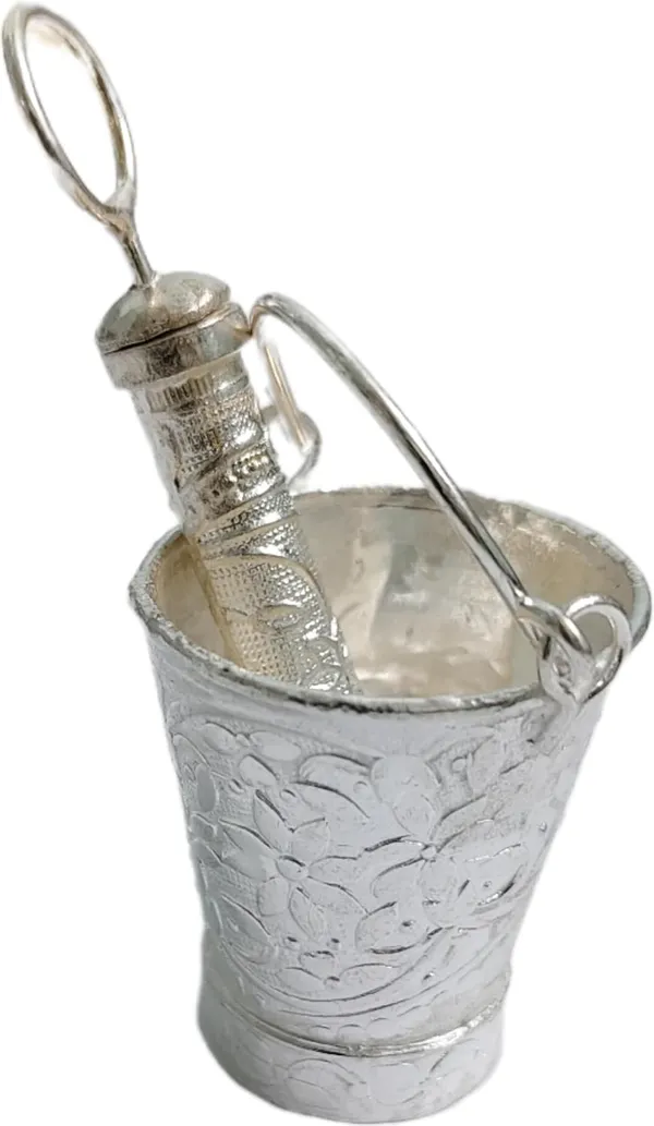 Silver_White_Metal_Laddu_Gopal_Pichkari_Balti_Showpiece_For_Home_Decor