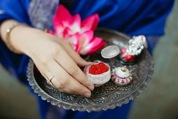 Silver_Metal_Round_Sindoor_Dani_(5_Cm_Dia)