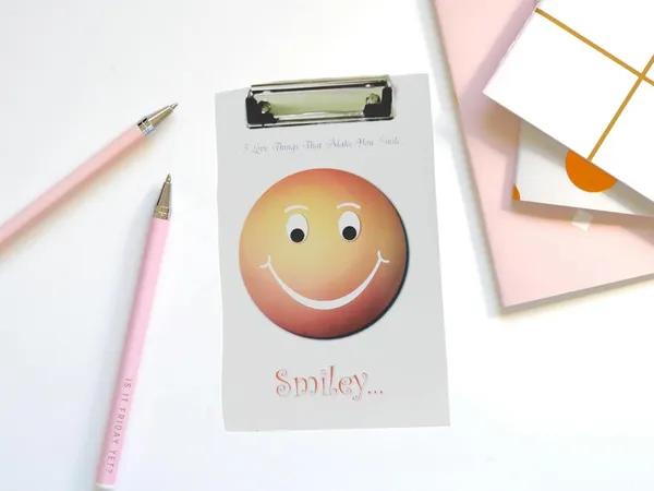 ‎Multicolor_Clipboard_Writing_Pad_For_Kids_(6X9_Inch)