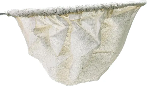 White_Strainer_For_Kitchen_Pot_With_Stainless_Steel_Handle