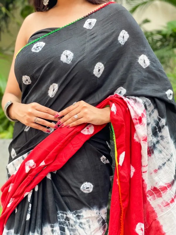 Black_Jaipuri_Block_Print_Bagru_Hand_Block_Printed_Mulmul_Cotton_Saree_For_Woman